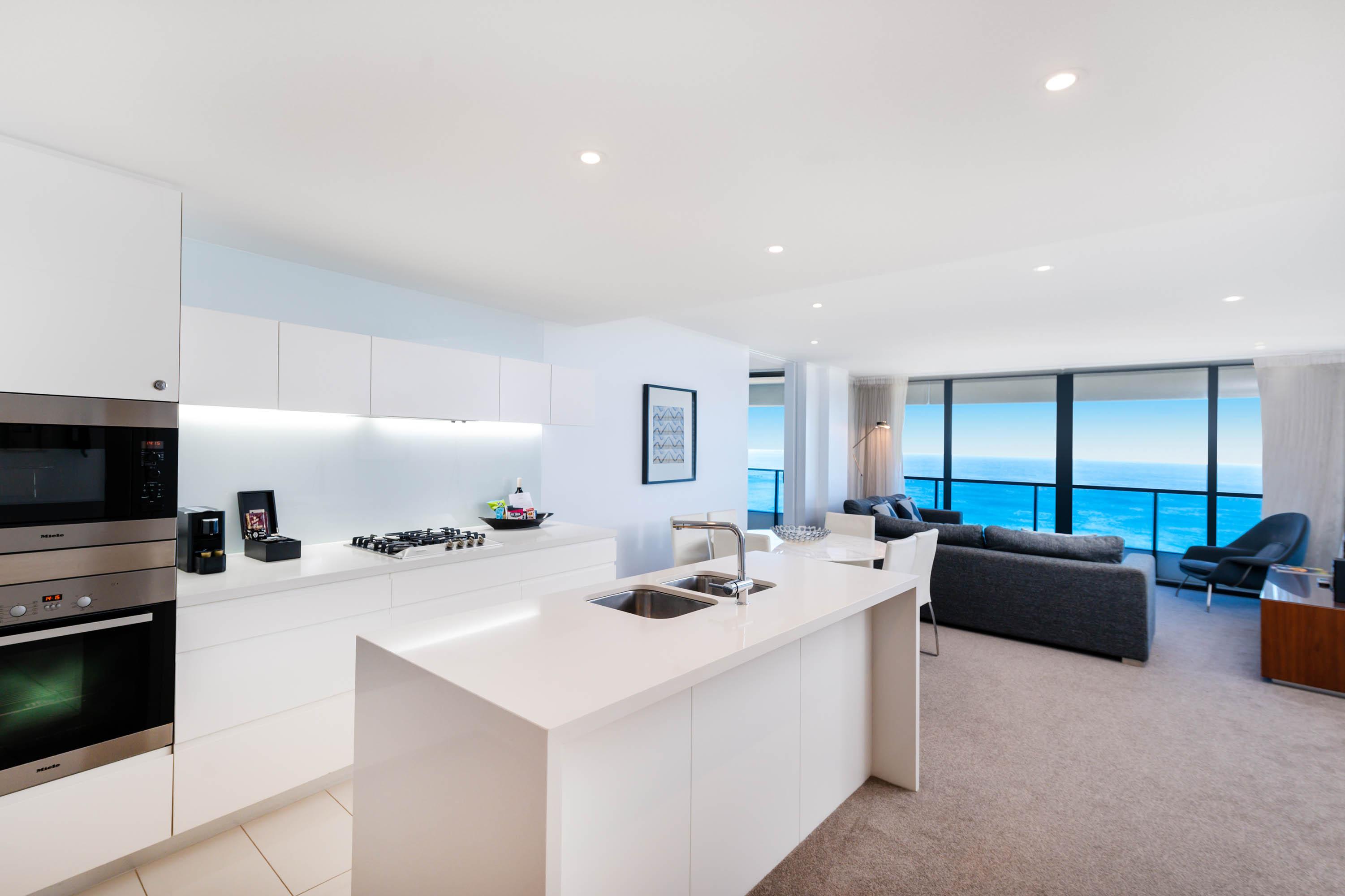 Peppers Broadbeach Голд-Кост Экстерьер фото A typical apartment interior