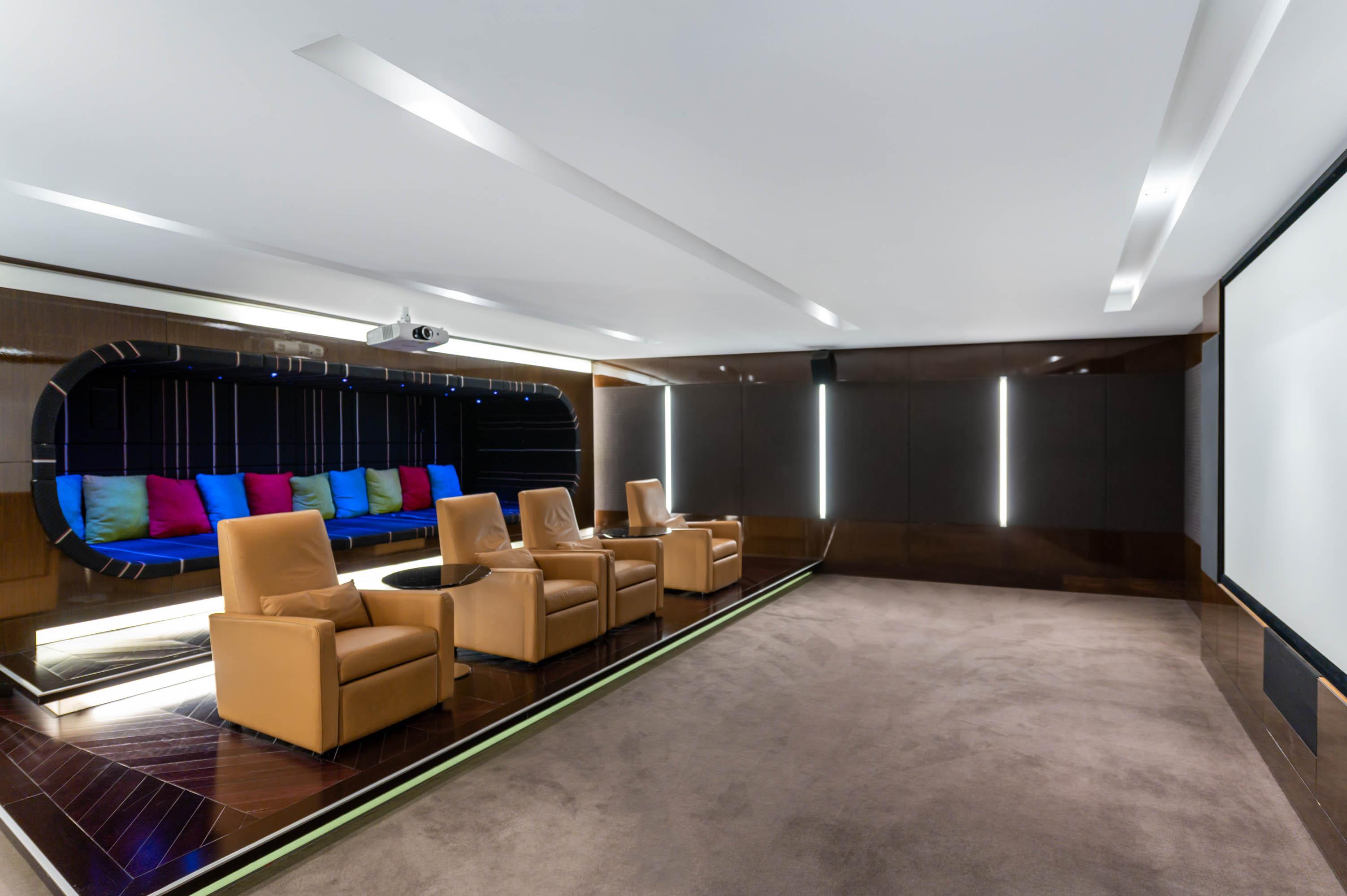 Peppers Broadbeach Голд-Кост Экстерьер фото A home theater